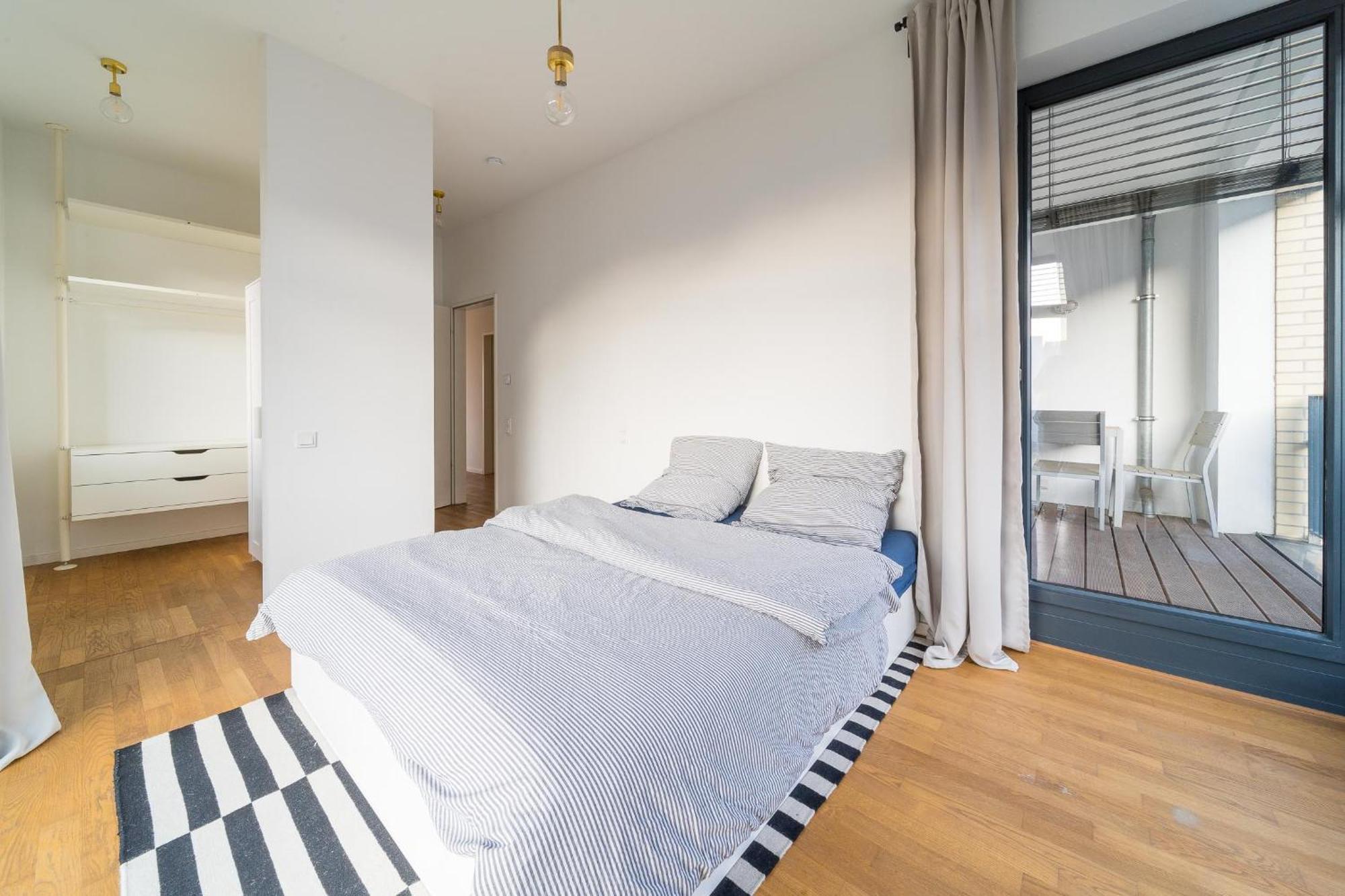 2 Bedroom Mauerpark-Apartment, Berlin Mitte View Calendar Exterior photo